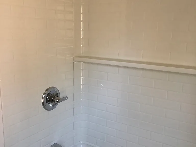 995 Western Ave — Photo 10