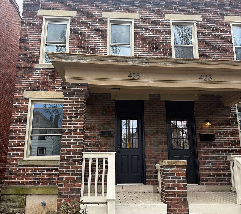 1st image of 425 Hanford St