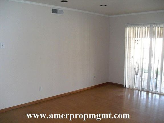 4th image of 9099 Salmon Falls Dr