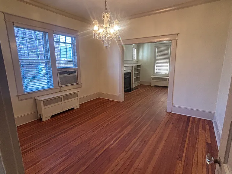 310 Robertson Ave — Photo 3