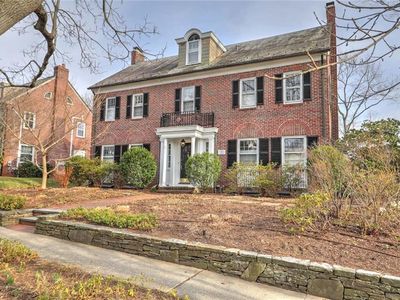 131 Laurel Ave, Providence, RI, 02906