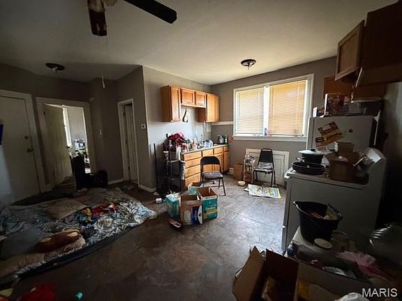 4th image of 4016 Cora Ave
