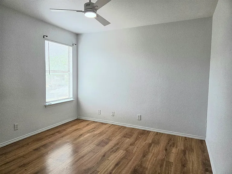 161 Beech Dr — Photo 12