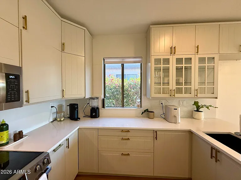 1839 W Owens Way — Photo 6