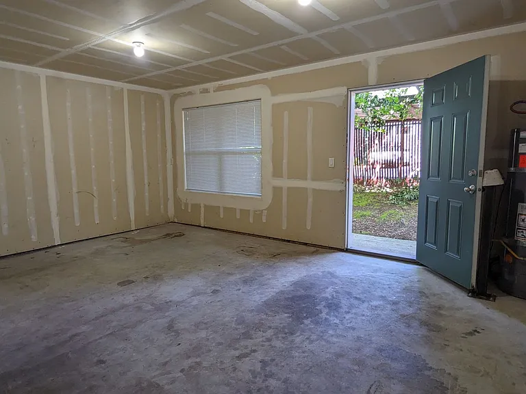 Halsey East Townhomes — Photo 56