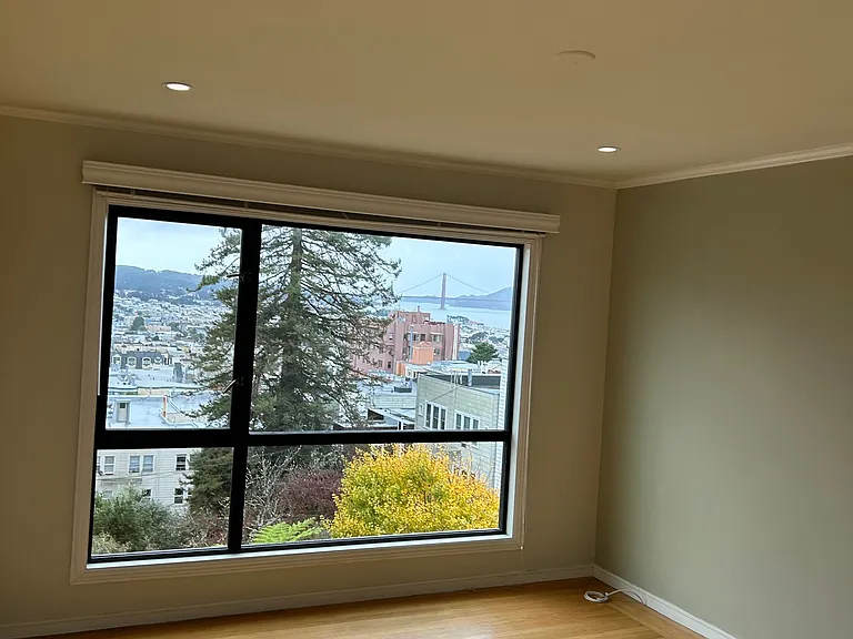 2433 Larkin St #1 — Photo 13