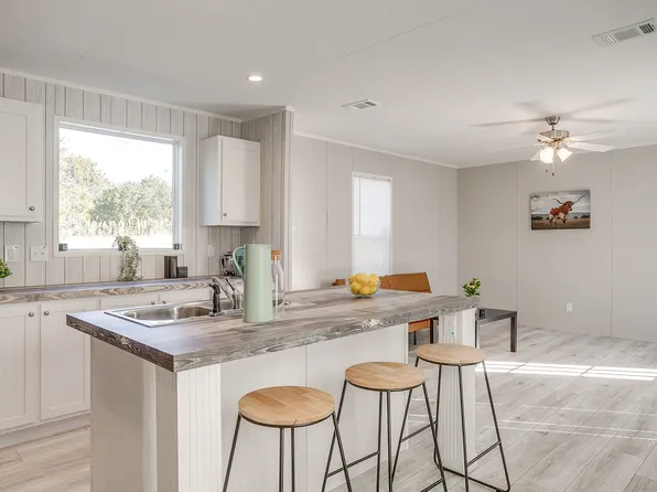 6303 N Oklahoma Trl, Granbury, TX 76048