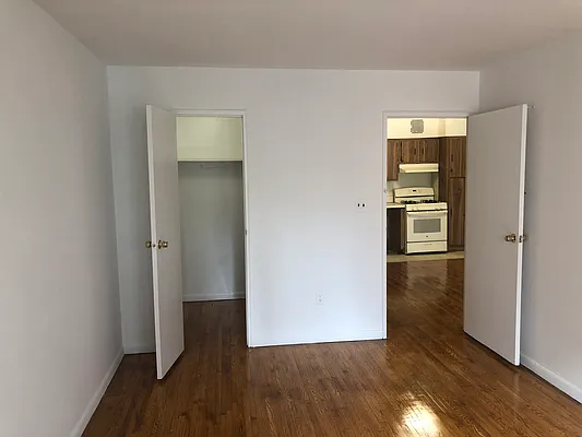 Rented by 18 REALTY | media 16