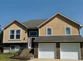 1205 Wildflower Rd, Warrensburg, MO 64093