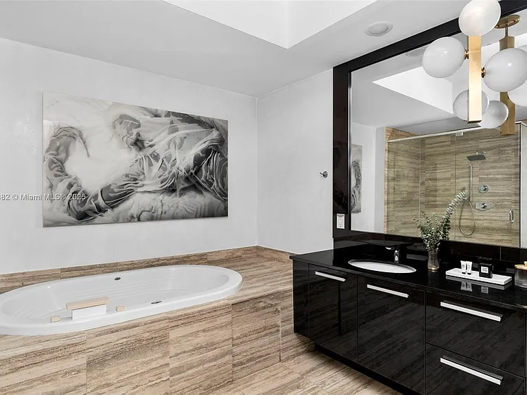 16001 Collins Ave #907 — Photo 23