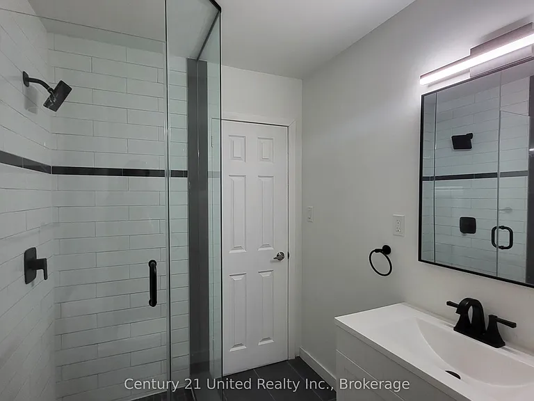 172.5 Hunter St W #1 — Photo 7