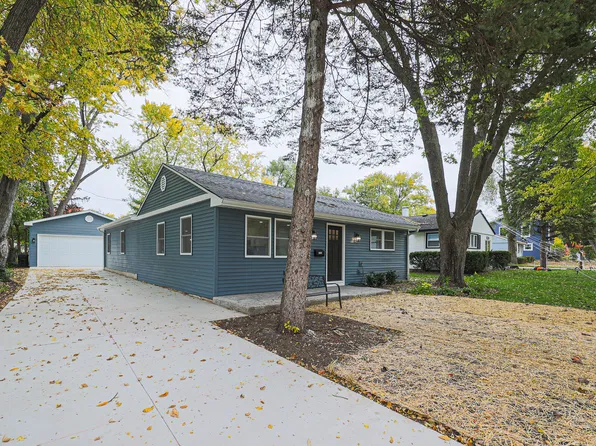2506 Sigwalt St, Rolling Meadows, IL 60008