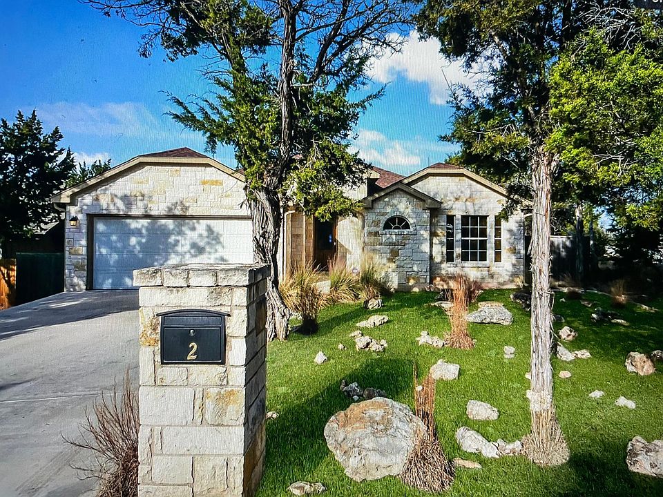 1st image of 2 Redwood Cir