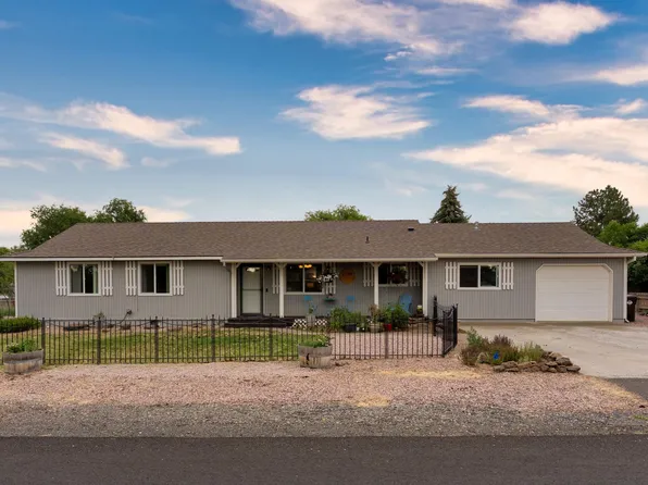 2284 NW 13th St, Redmond, OR 97756