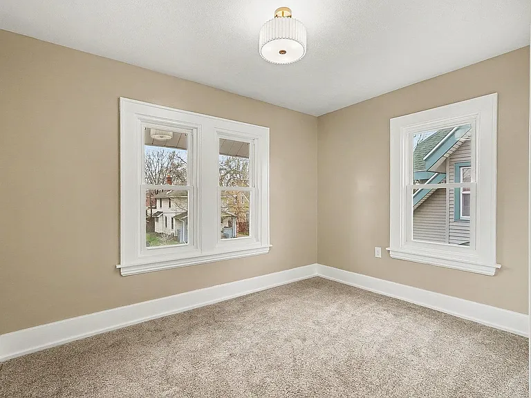 1230 Prospect Ave SE — Photo 12