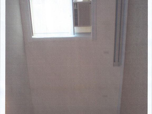 upstairs bedrm