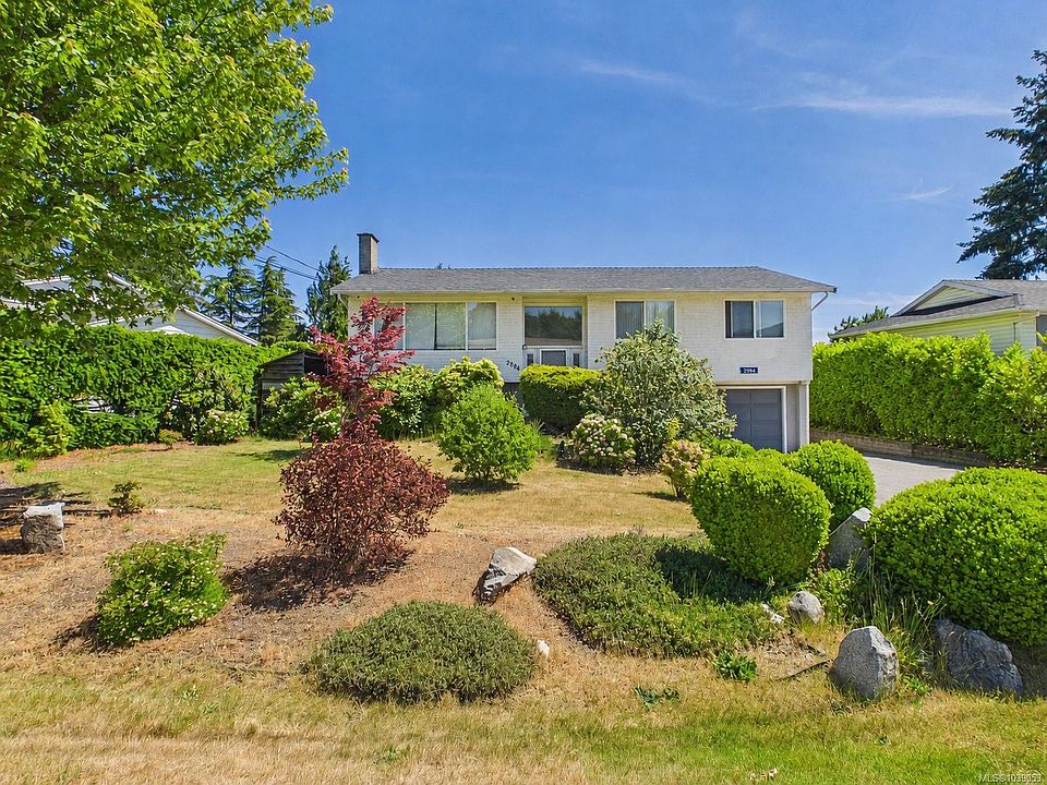 1st image of 2984 Colwood Rd