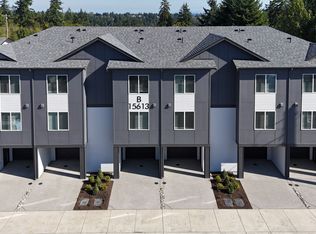 15613 Admiralty Way UNIT B1, Lynnwood, WA 98087