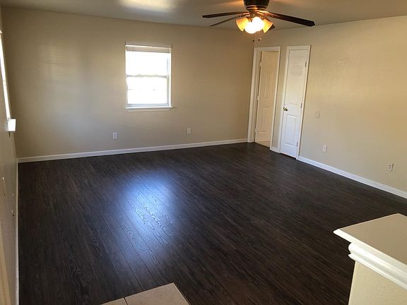 3rd image of 23432 Albert Dr Unit A
