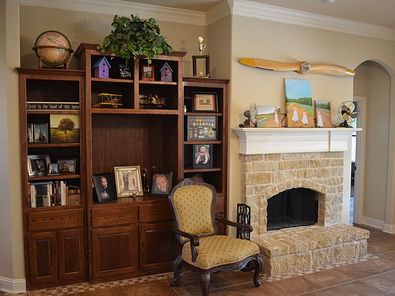 3rd image of 310 Spyglass Dr