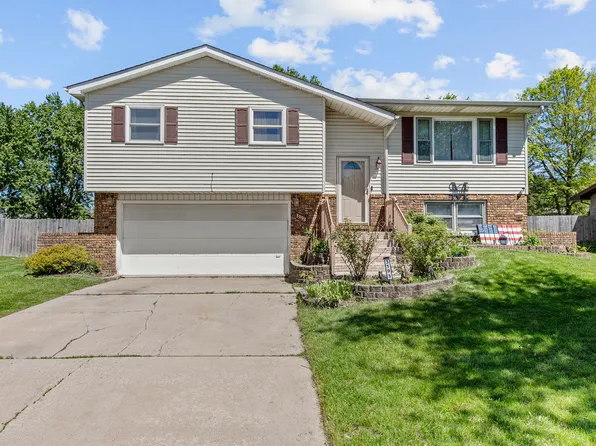 3193 Hickory St, Portage, IN 46368