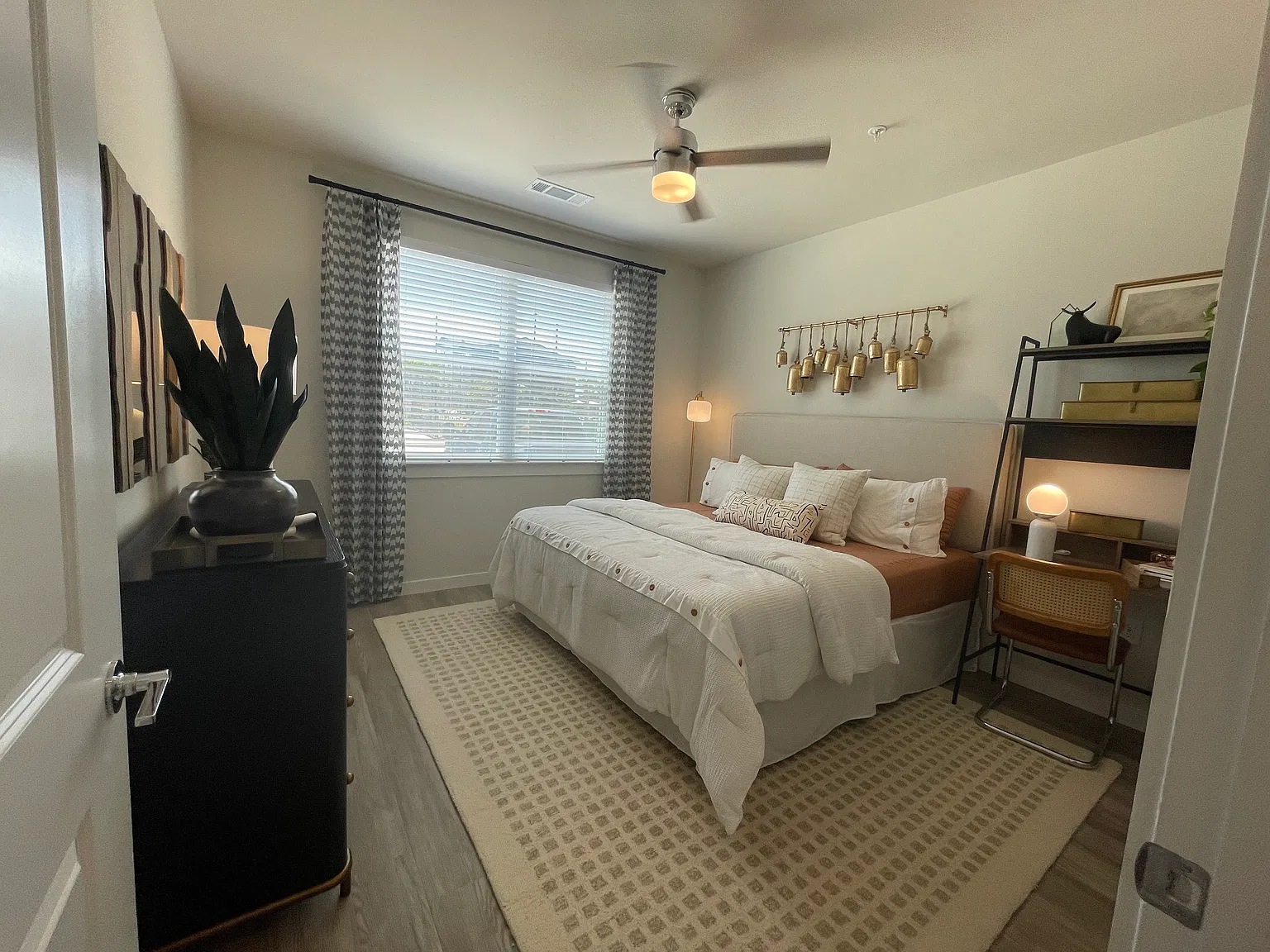 220 S Kowald Ln — Photo 4