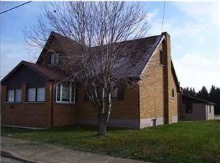 1008 Adams Ave, Jeannette, PA 15644