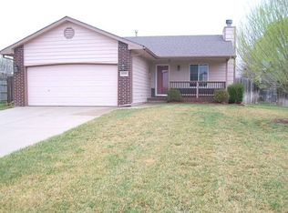 2427 N Parkdale St, Wichita, KS 67205