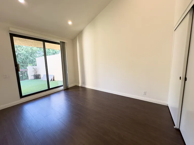 1844 S Marengo Ave #35 — Photo 9