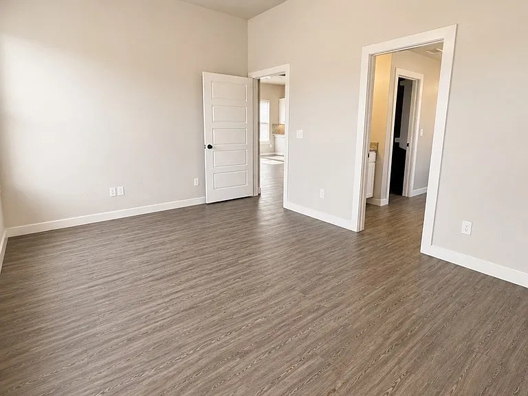 2617 Ivy Ct — Photo 12