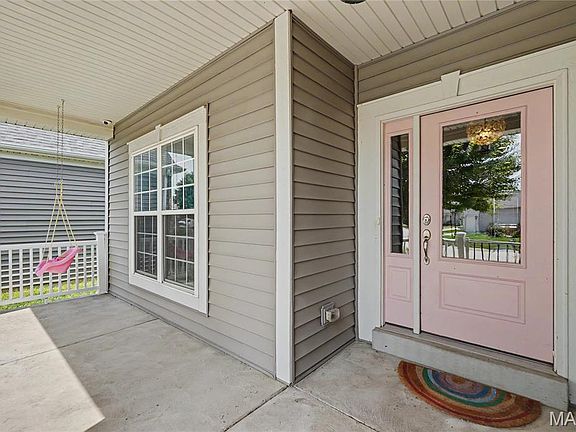 3rd image of 3159 Wheeling Dr