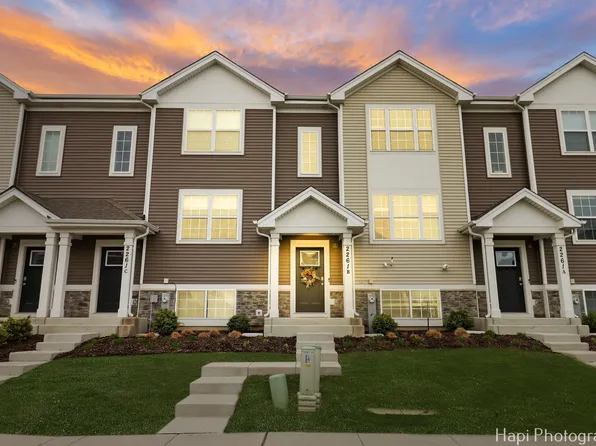 2261 Sassafras Way, Wonder Lake, IL 60097