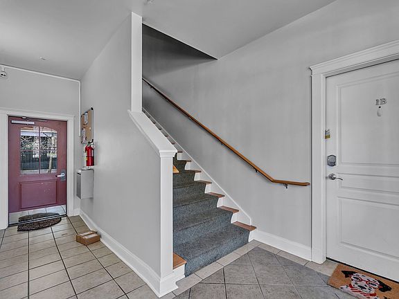 2nd image of 425 E Freemason St APT 2A