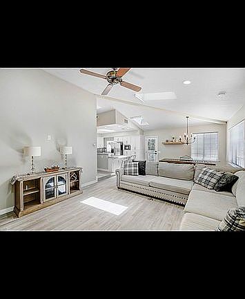 3rd image of 21620 Wren St
