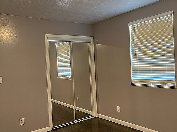5th image of 1136 W 28th St