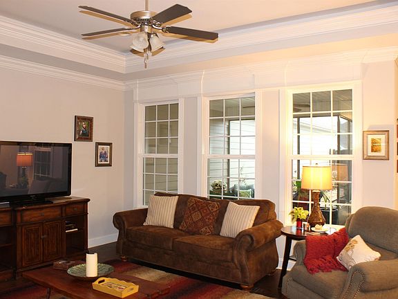 2nd image of 5 Moore Farm Cir NW