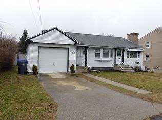 9 Somerset St, Methuen, MA 01844