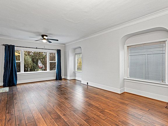 2nd image of 5023 N Whitman St