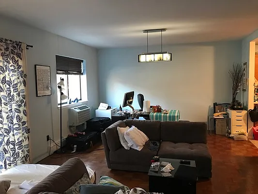 Rented by Zikos Realty Services | media 12