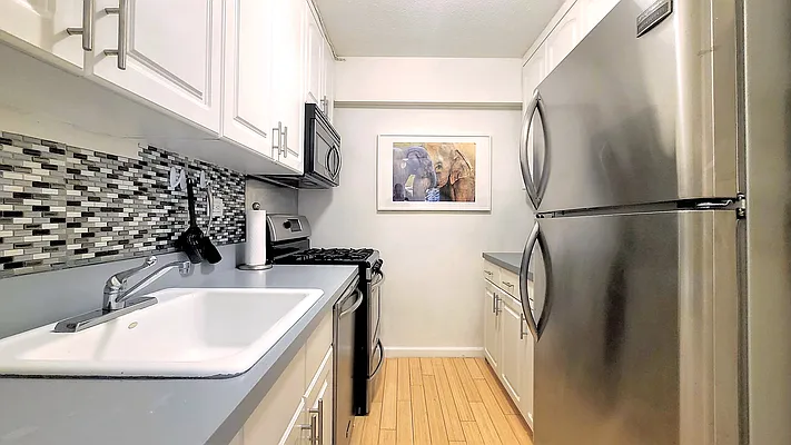 Rented by Corcoran | media 22