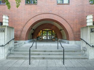 1030 NW Johnson St APT 502, Portland, OR 97209