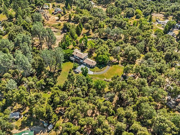2nd image of 5411 Oak Leaf Cir