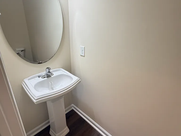 725 Grace Hodge Dr — Photo 3