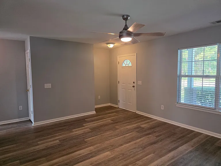 1202 N Carolina Ave — Photo 4
