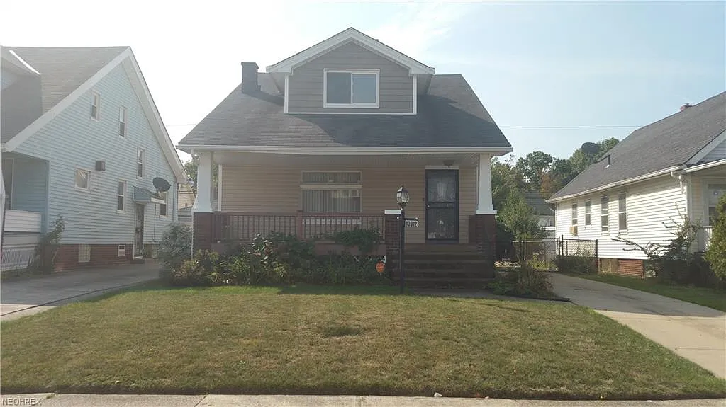 13612 Saybrook Ave photo 1
