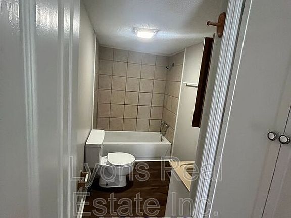 4th image of 903 Beetree Ave