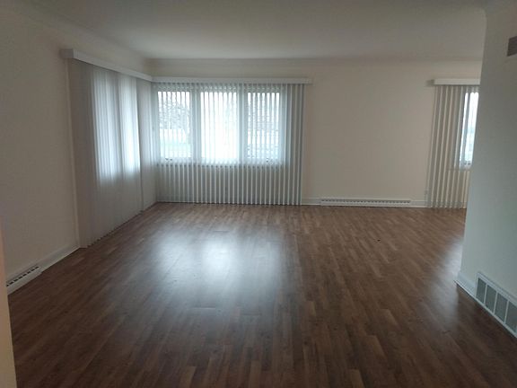 2nd image of 7929 W Bryn Mawr Ave