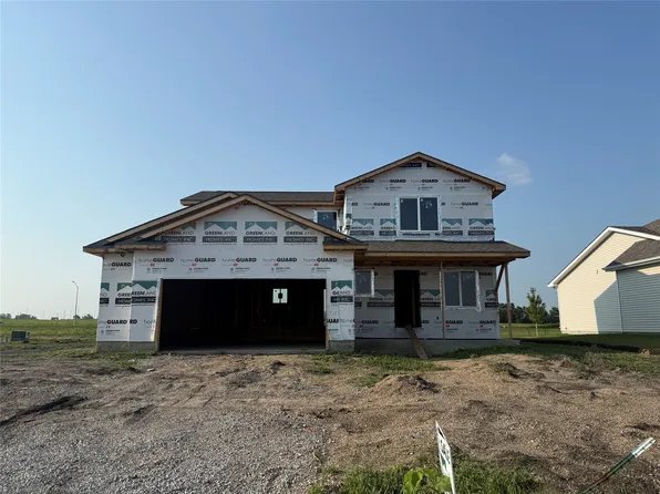 2204 White Oak Ln, Granger, IA 50109