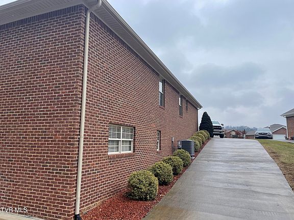 4th image of 283 Crockett Dr Unit 48