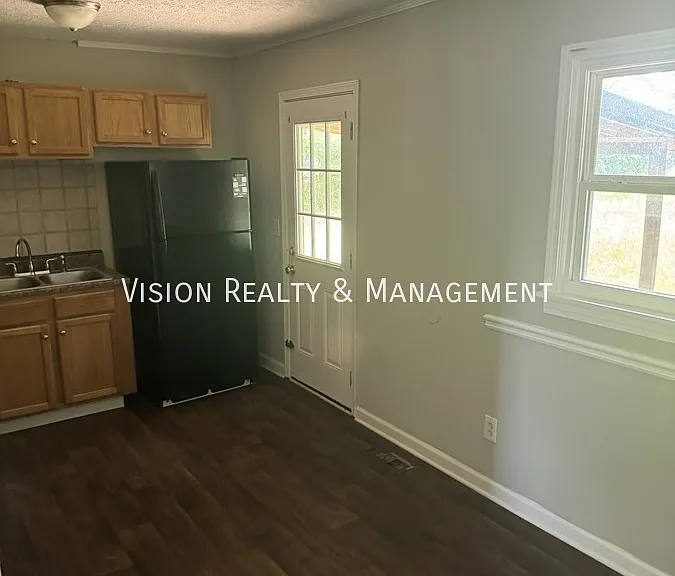 352 Rome St — Photo 10